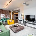 Gorgeous Penthouse 3 Bedroom Apt